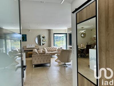 Maison - 200 m² - 7 pièces