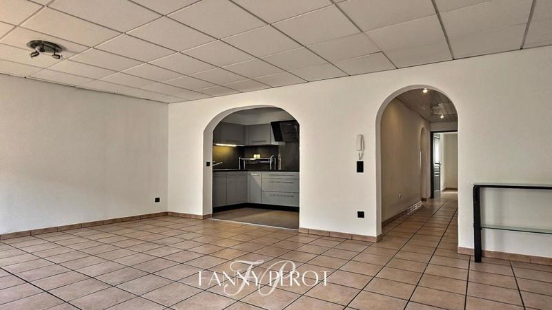 Appartement - 83 m² - 3 pièces