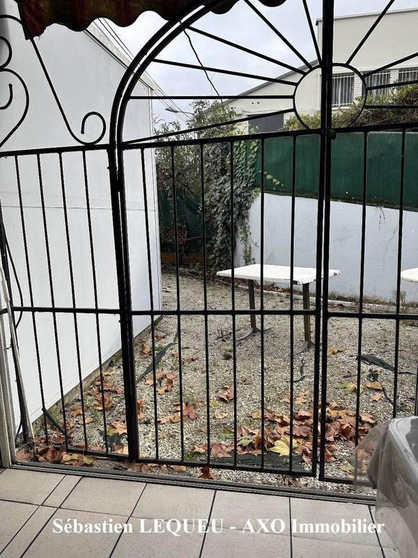 Local d'activités - 260 m² - 5 pièces