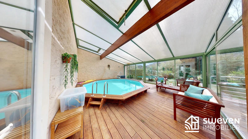 Maison - 512 m² - 12 pièces