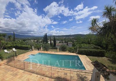 Maison - 148 m² - 5 pièces