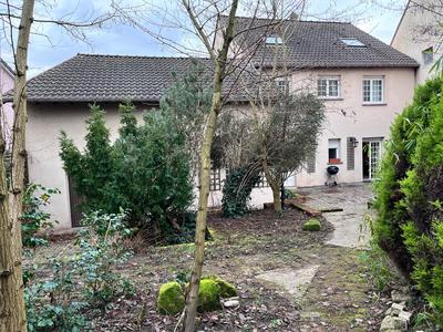 Maison - 227 m² - 7 pièces