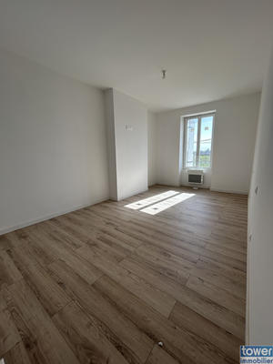 Maison - 206 m² - 6 pièces