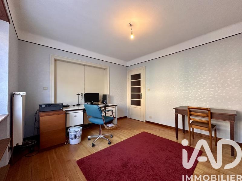 Maison - 187 m² - 9 pièces