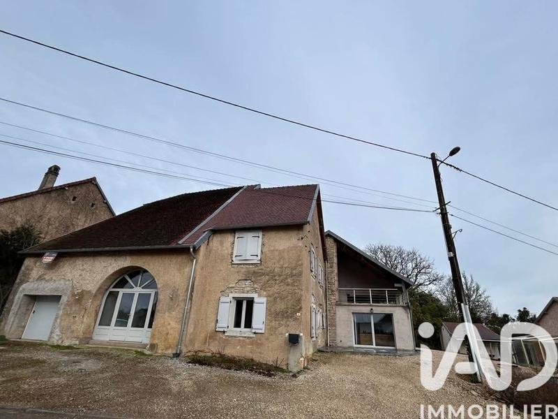 Maison de village - 260 m² - 7 pièces