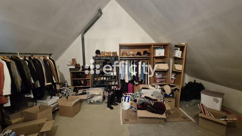 Pavillon - 200 m² - 6 pièces