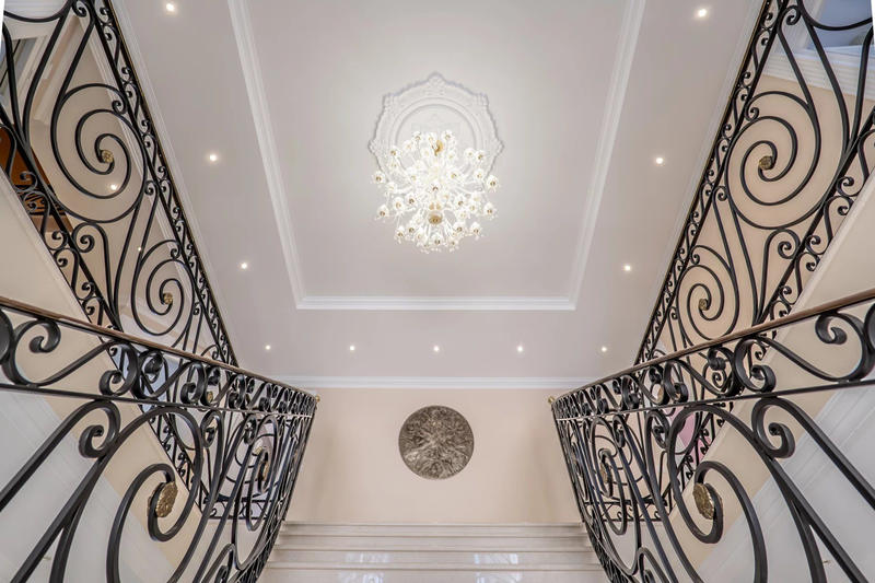 Maison contemporaine - 733 m² - 15 pièces