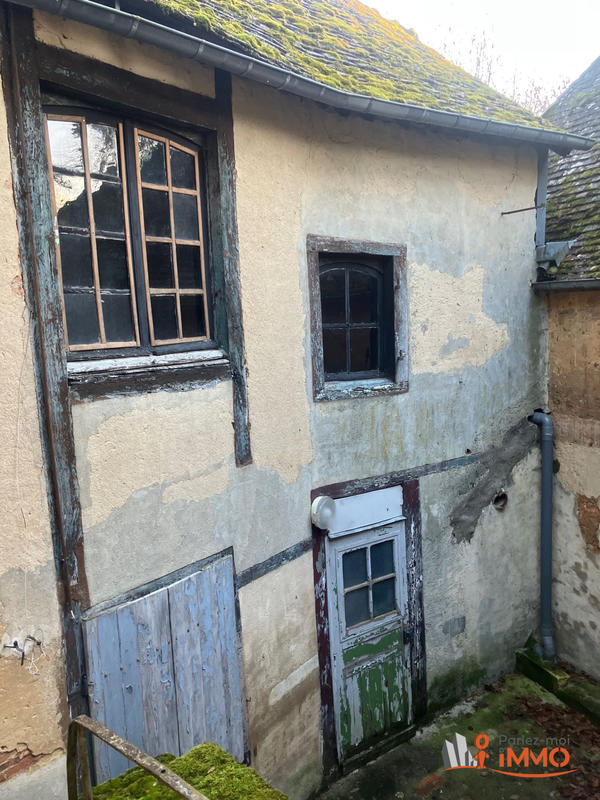 Maison - 220 m² - 9 pièces