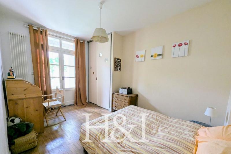 Propriété - 193 m² - 11 pièces