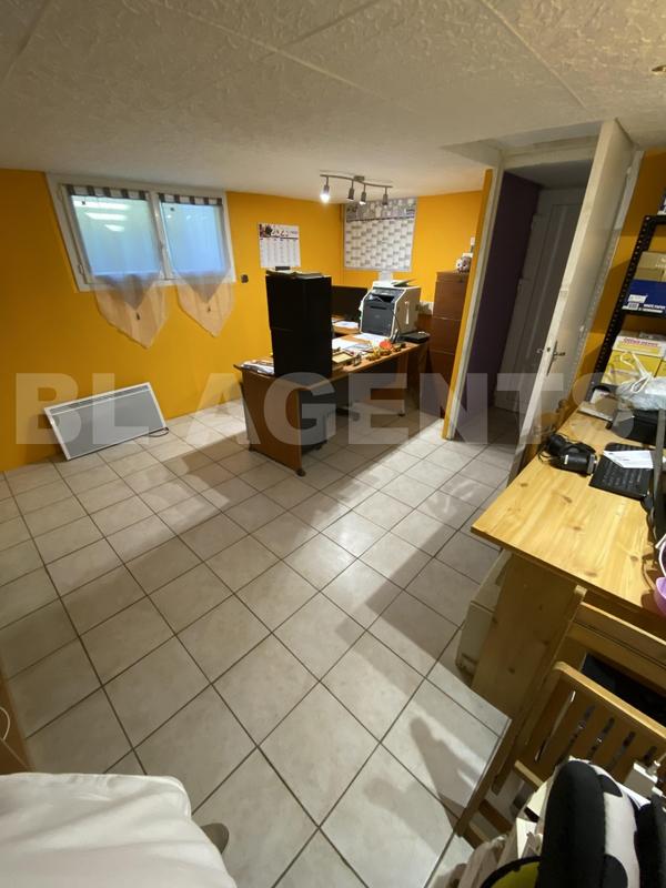 Propriété - 203 m² - 7 pièces