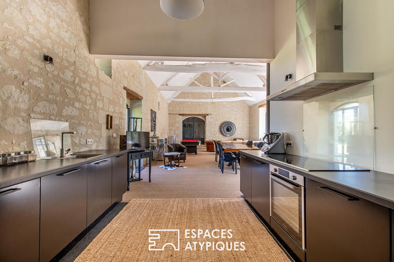 Demeure - 410 m² - 11 pièces