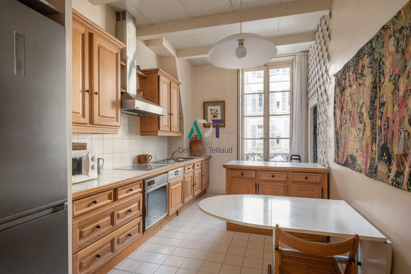 Appartement - 223 m² - 6 pièces