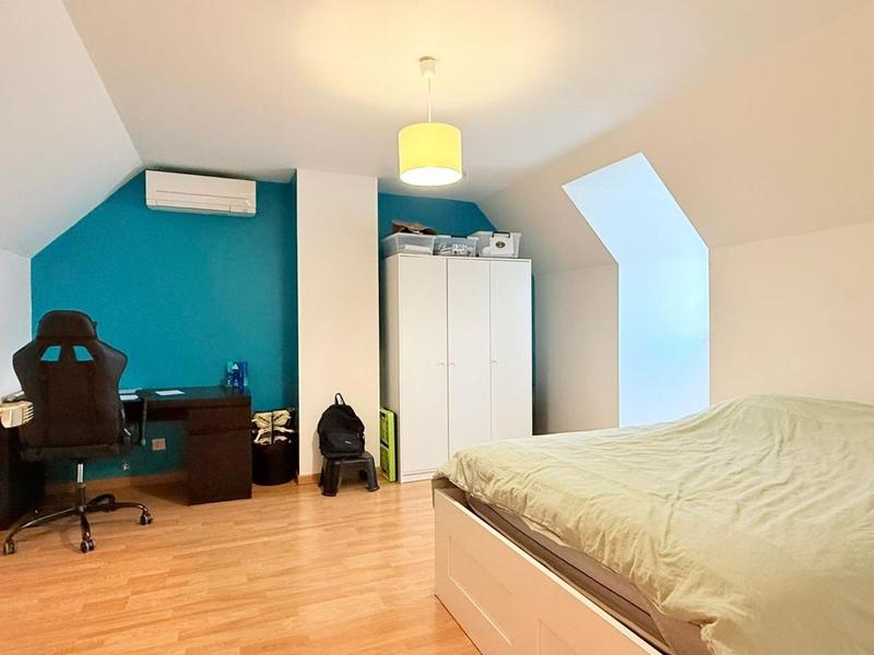 Maison - 104 m² - 5 pièces