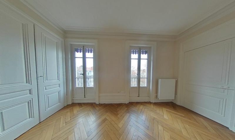 Appartement - 75 m² - 2 pièces