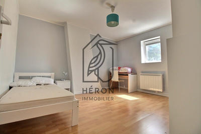 Appartement - 72 m² - 4 pièces