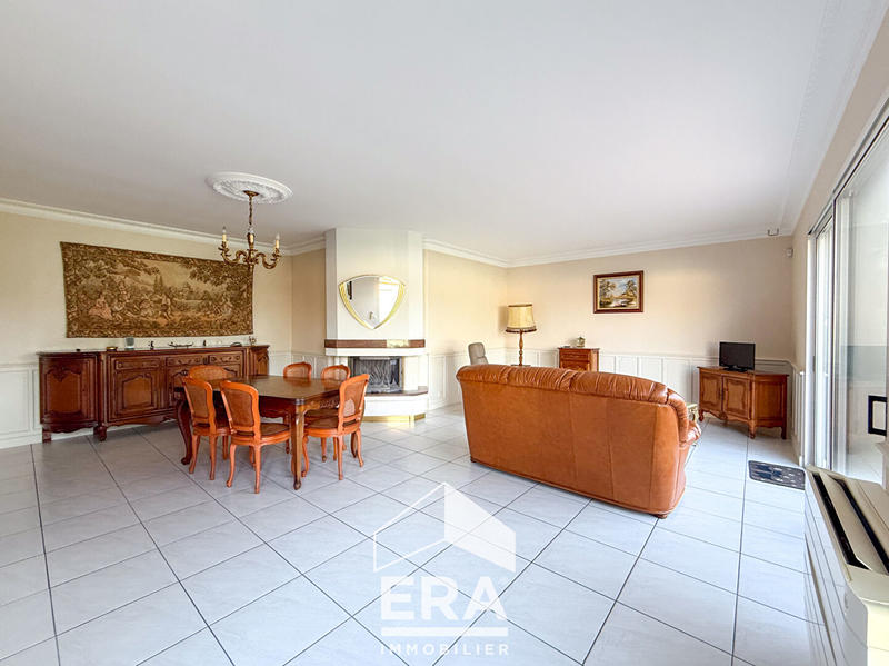 Maison - 140 m² - 5 pièces