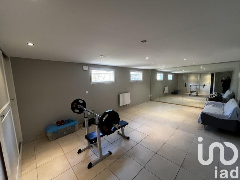 Maison - 240 m² - 10 pièces