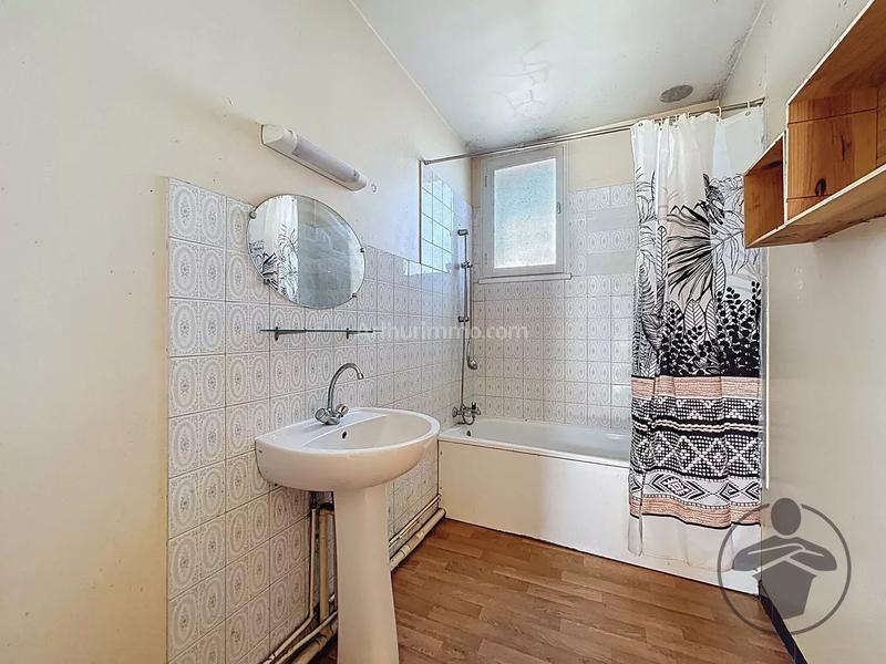 Immeuble - 162 m² - 8 pièces