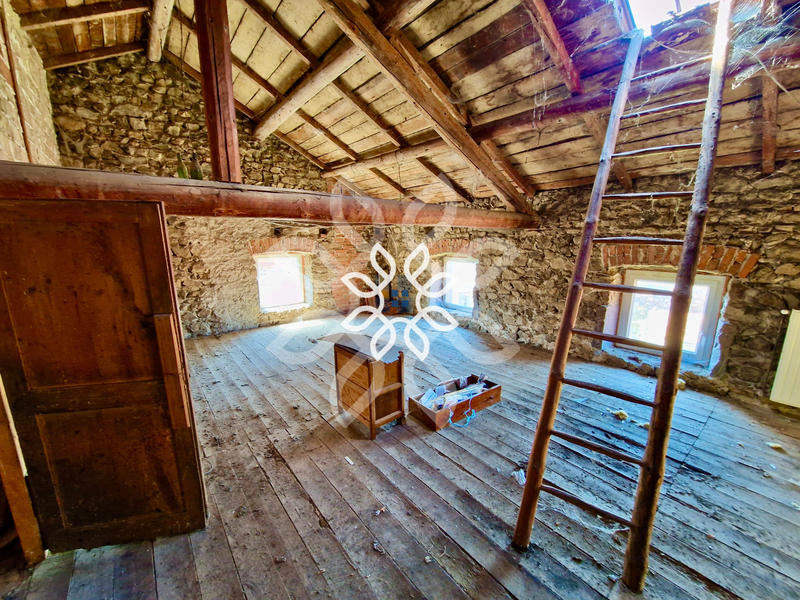 Maison - 107 m² - 7 pièces