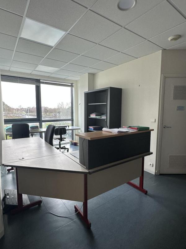 Local d'activité / Entrepôt - 123 m²