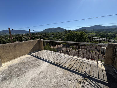 Maison de village - 95 m² - 6 pièces