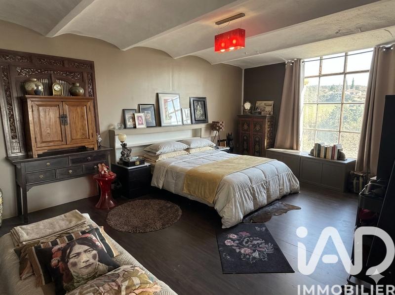 Maison - 245 m² - 4 pièces