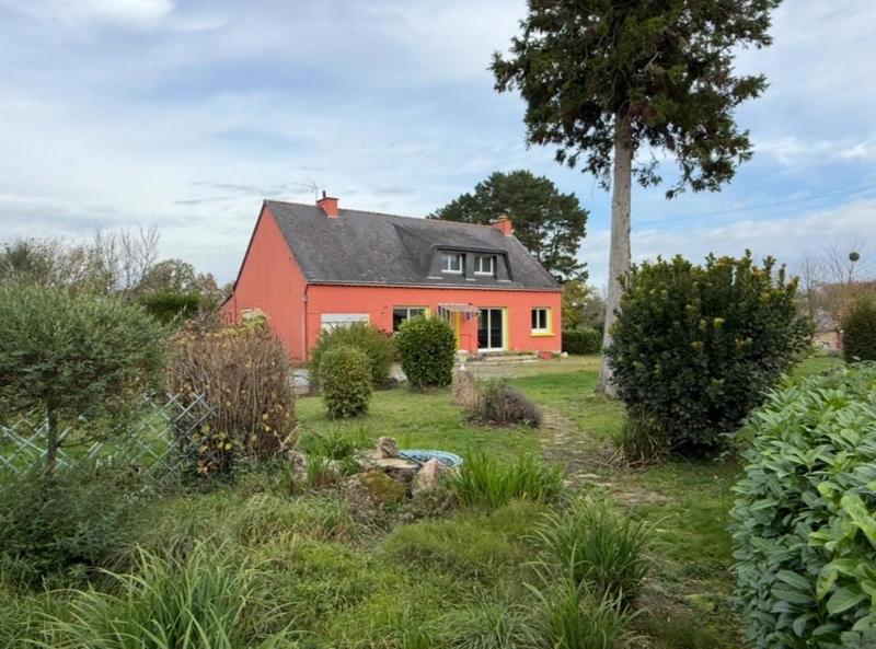 Maison - 93 m² - 5 pièces