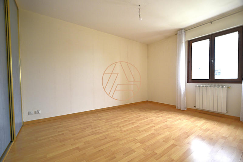 Maison traditionnelle - 160 m² - 7 pièces