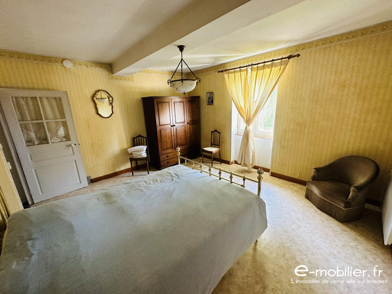 Maison ancienne - 172 m² - 6 pièces