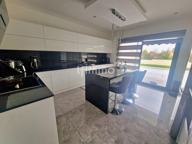 Maison - 145 m² - 4 pièces