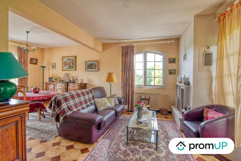 Maison traditionnelle - 147 m² - 6 pièces