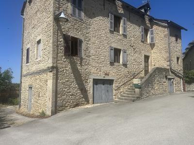 Maison - 140 m² - 8 pièces