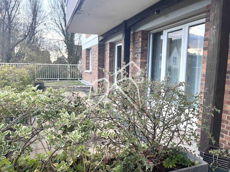 Appartement - 85 m² - 5 pièces