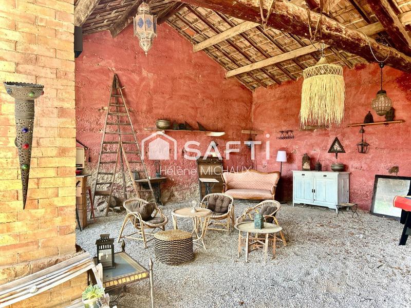 Maison - 219 m² - 8 pièces