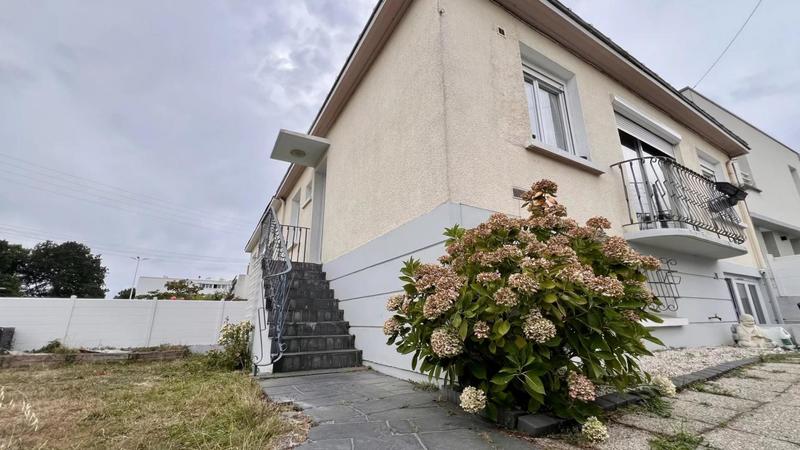 Maison - 137 m² - 6 pièces
