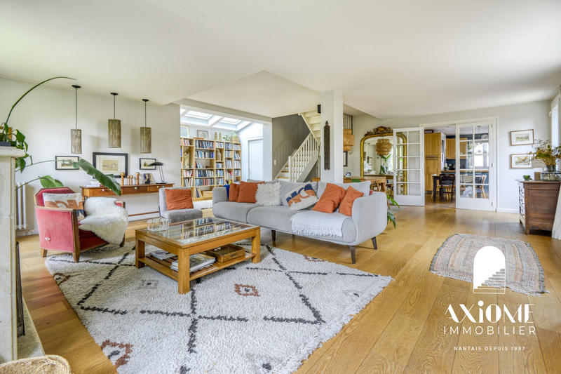 Maison ancienne - 232 m² - 7 pièces