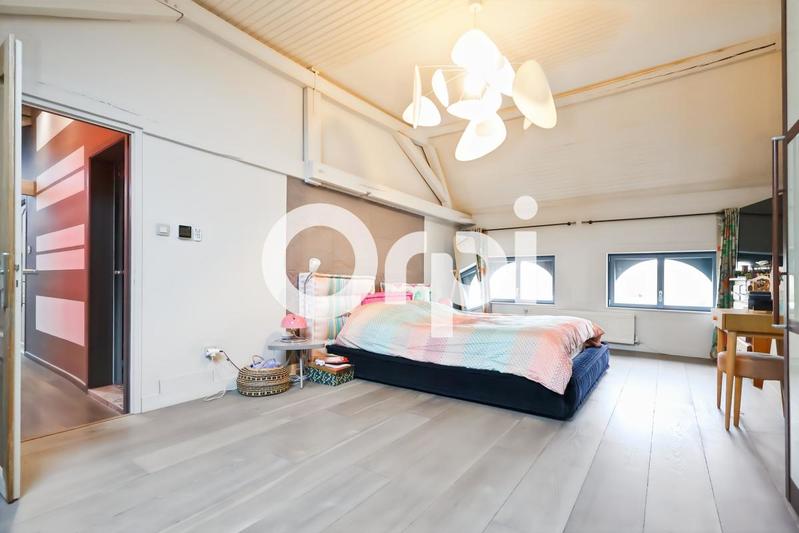 Maison - 243 m² - 5 pièces