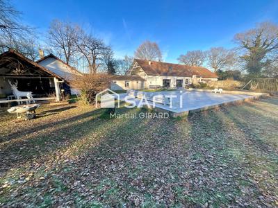 Maison - 350 m² - 6 pièces