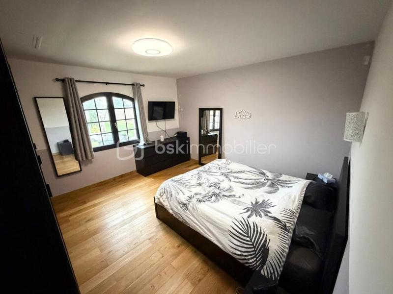 Pavillon - 185 m² - 9 pièces