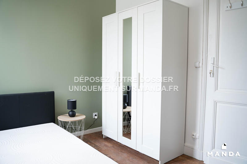 Chambre - 9 m² - 5 pièces