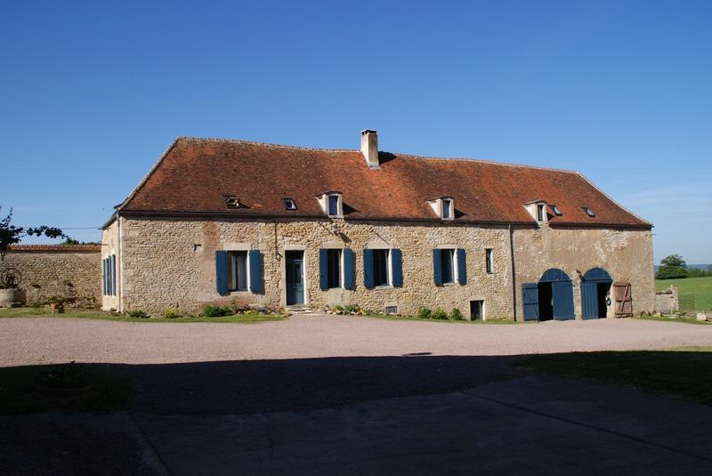 Corps de ferme - 390 m² - 15 pièces