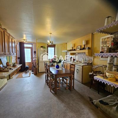 Maison - 140 m² - 7 pièces