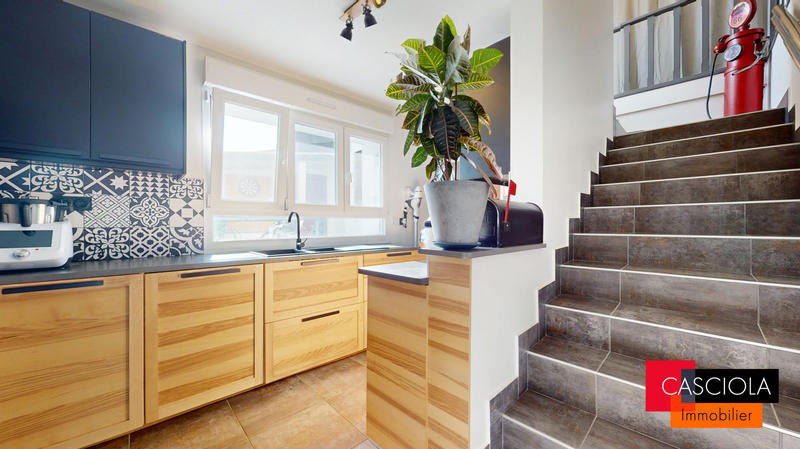 Maison - 85 m² - 4 pièces