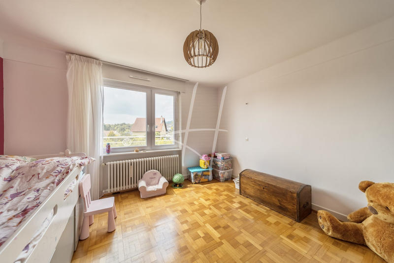 Villa - 223 m² - 8 pièces