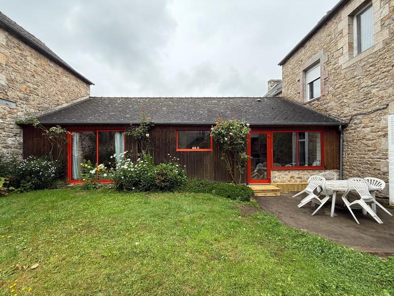 Maison - 207 m² - 12 pièces