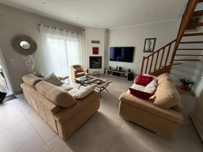 Maison - 130 m² - 4 pièces