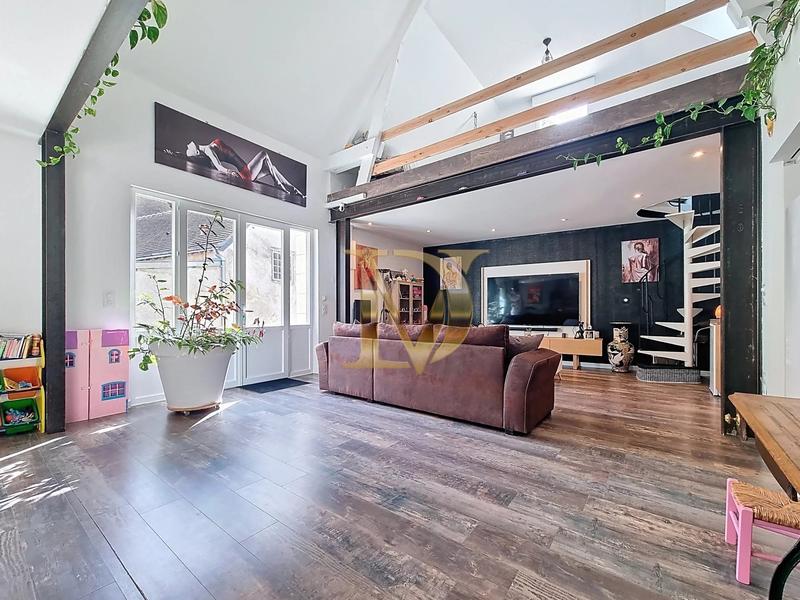 Maison - 163 m² - 6 pièces