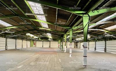 Entrepôt - 3 529 m²