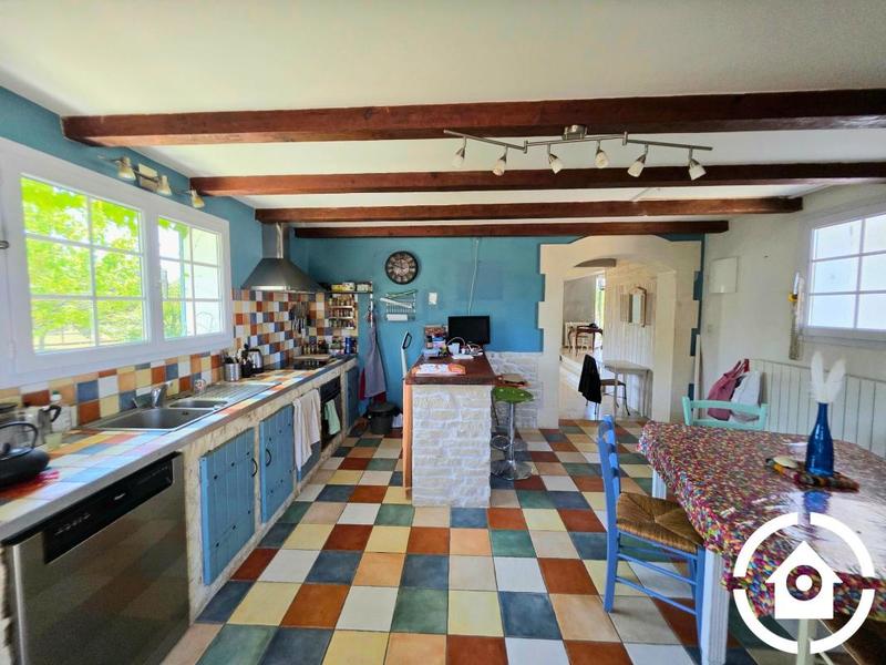 Maison - 179 m² - 8 pièces