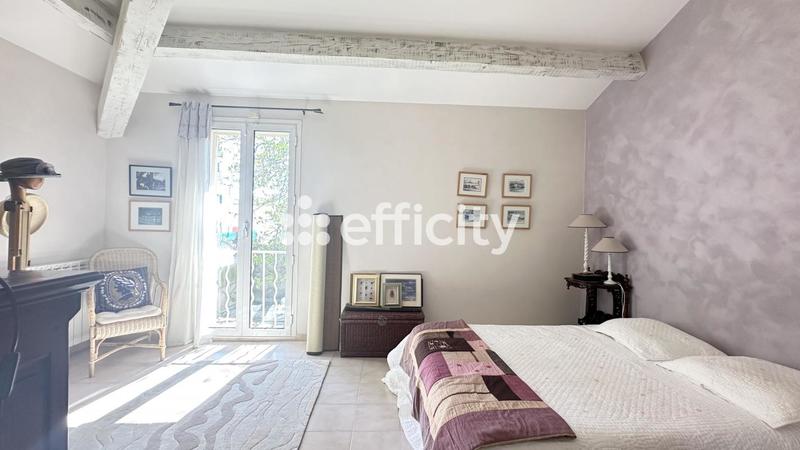 Maison - 236 m² - 6 pièces